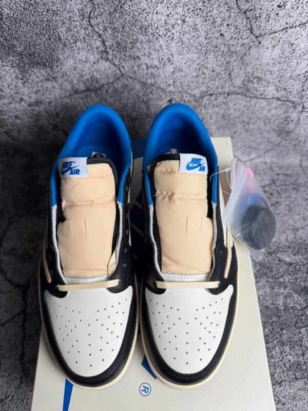 Jordan 1 Retro Low OG SP Fragment x Travis Scott