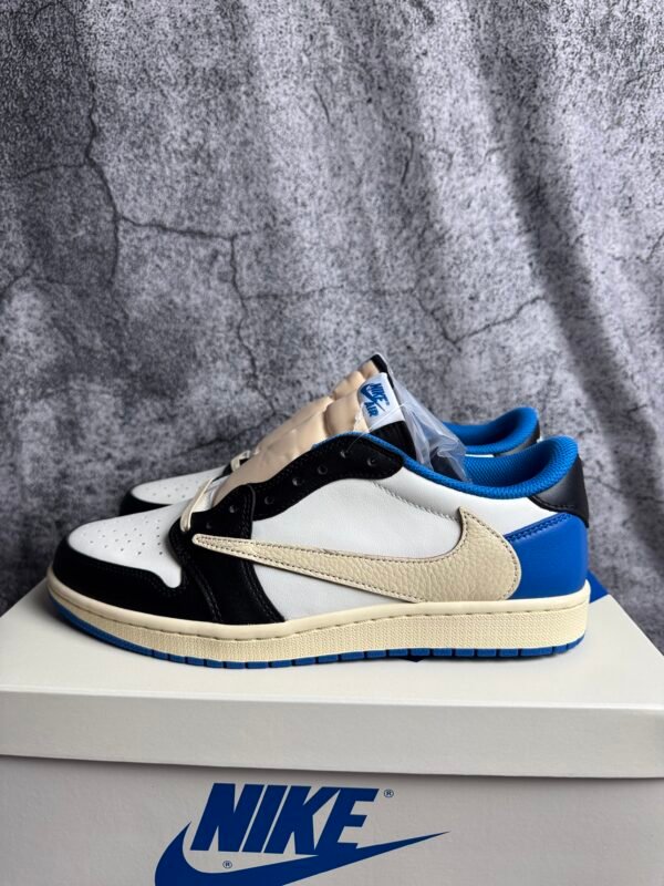 Jordan 1 Retro Low OG SP Fragment x Travis Scott
