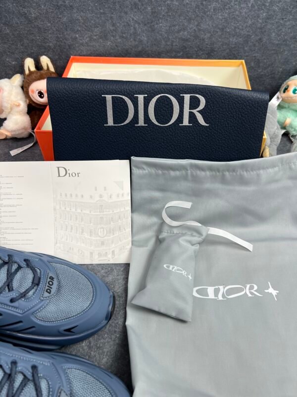 DIOR Blade