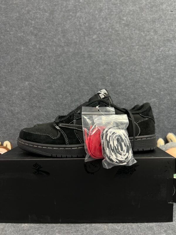 Jordan 1 Retro Low OG SP Travis Scott Black Phantom