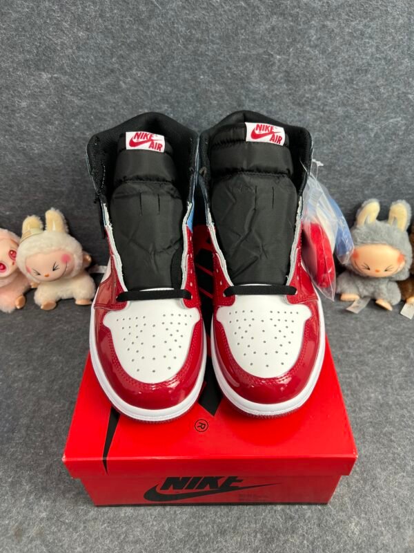 Jordan 1 Retro High Fearless UNC Chicago