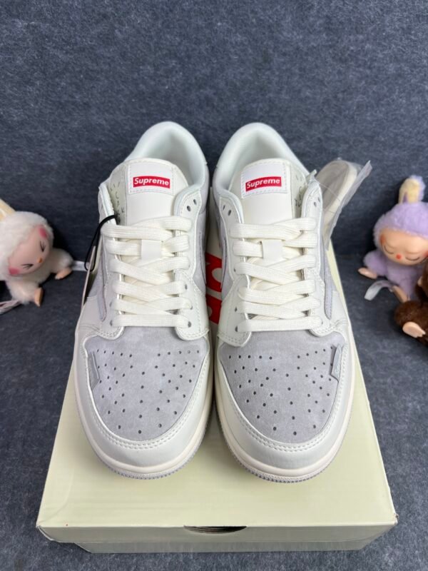 Supreme X Jordan 1 TRAVIS SCOTT