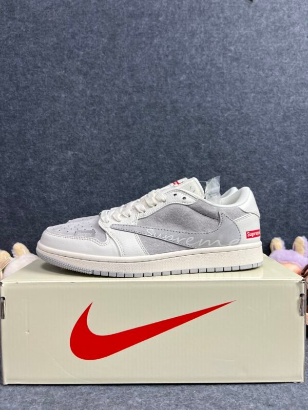 Supreme X Jordan 1 TRAVIS SCOTT