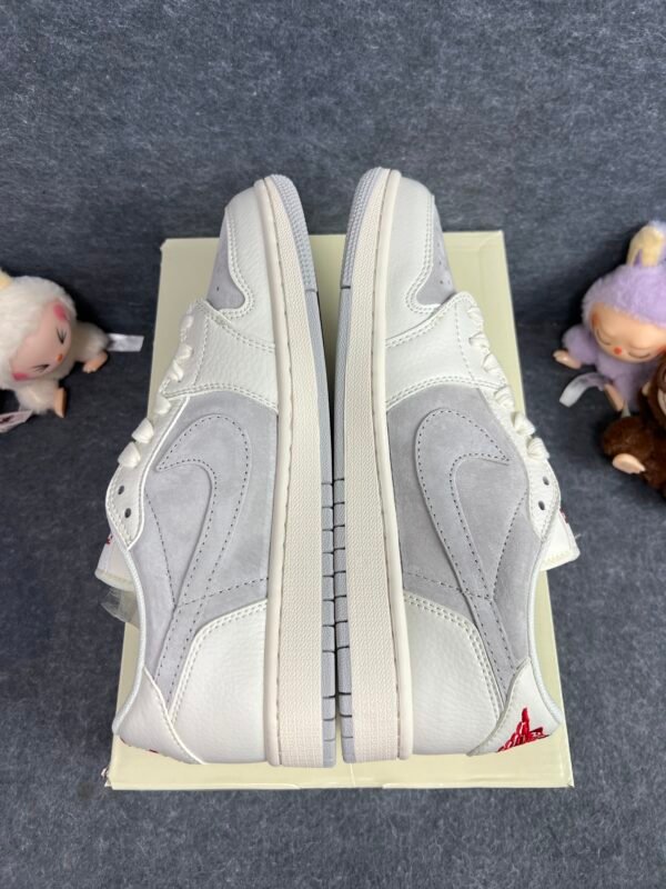 Supreme X Jordan 1 TRAVIS SCOTT