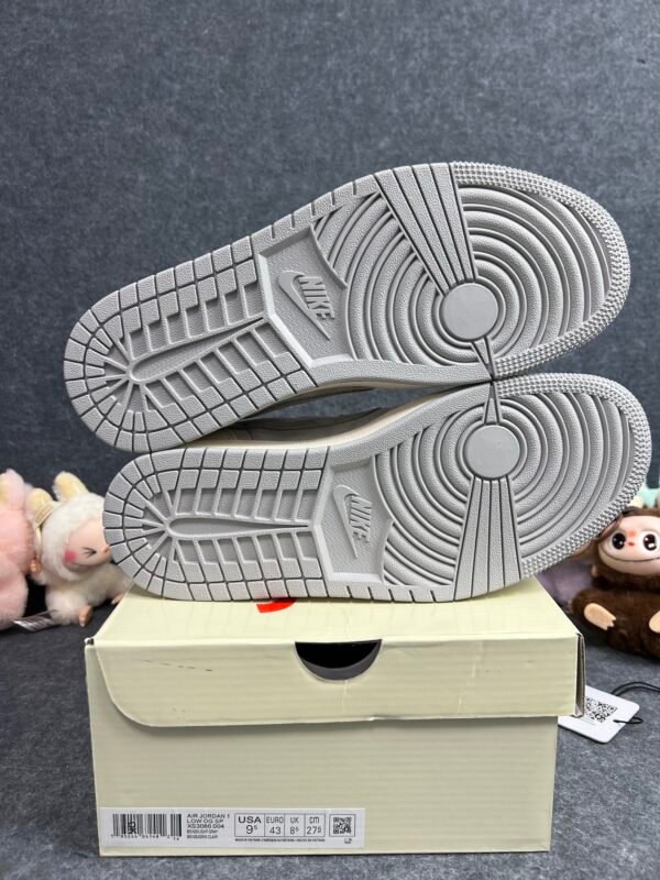 Supreme X Jordan 1 TRAVIS SCOTT