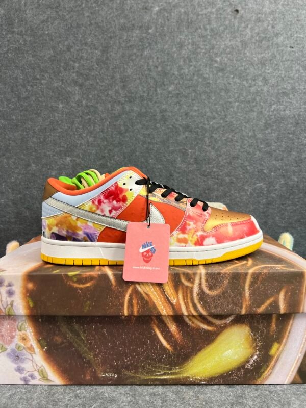 Nike SB Dunk Low Street Hawke