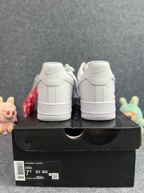 Nike Air Force 1 Low Supreme White