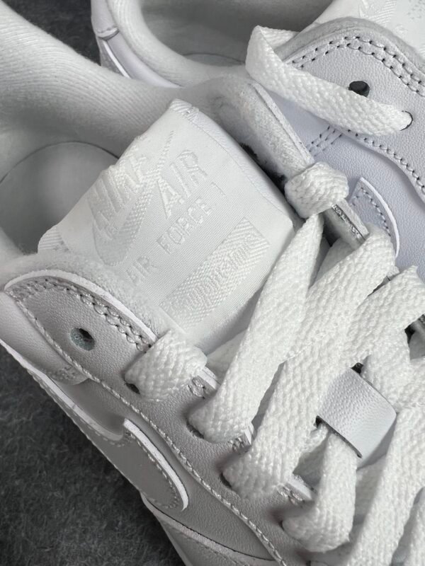 Nike Air Force 1 Low Supreme White