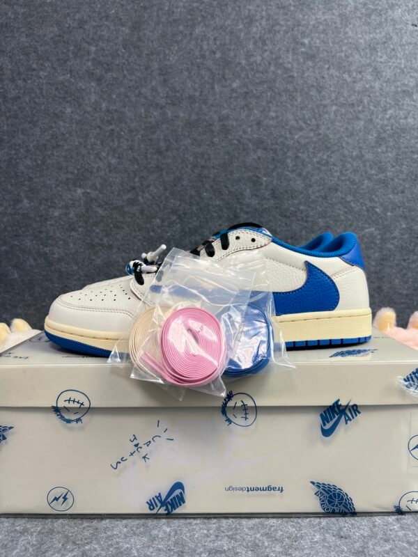 Travis Scott x Jordan Air Jordan 1 Low OG