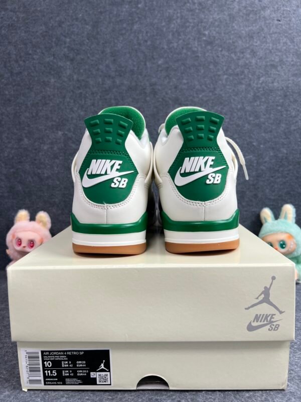 Jordan 4 Retro SB Pine Green