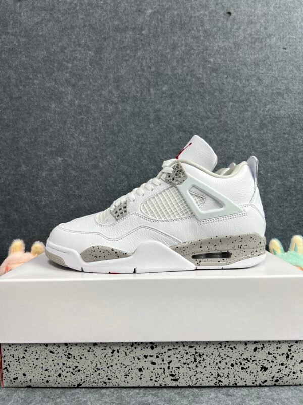 Jordan 4 Retro White Oreo