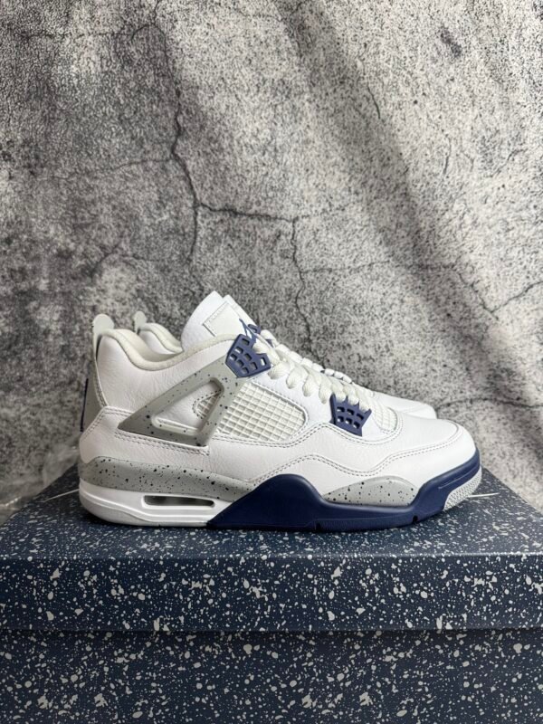 Jordan 4 Retro Midnight Navy