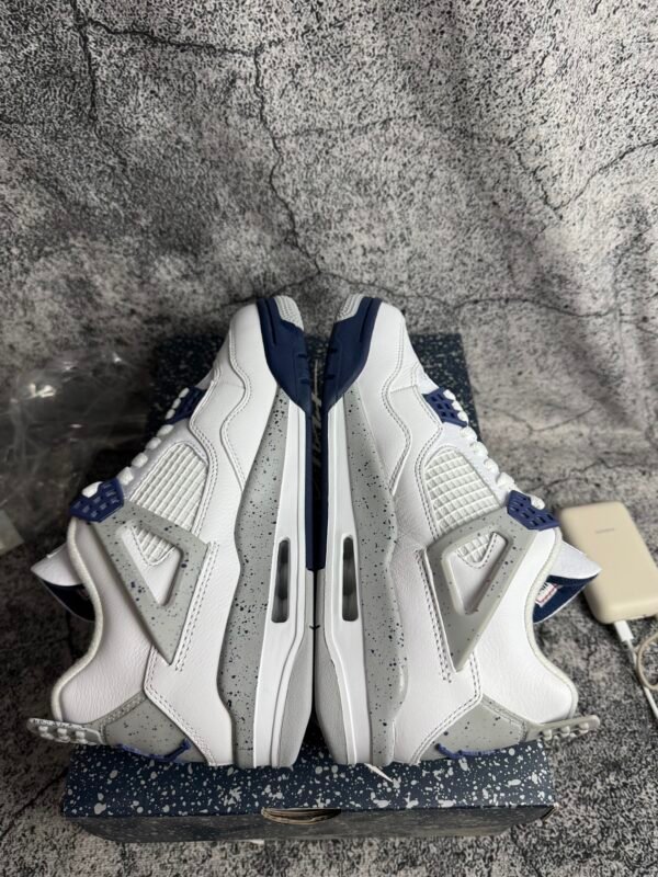Jordan 4 Retro Midnight Navy