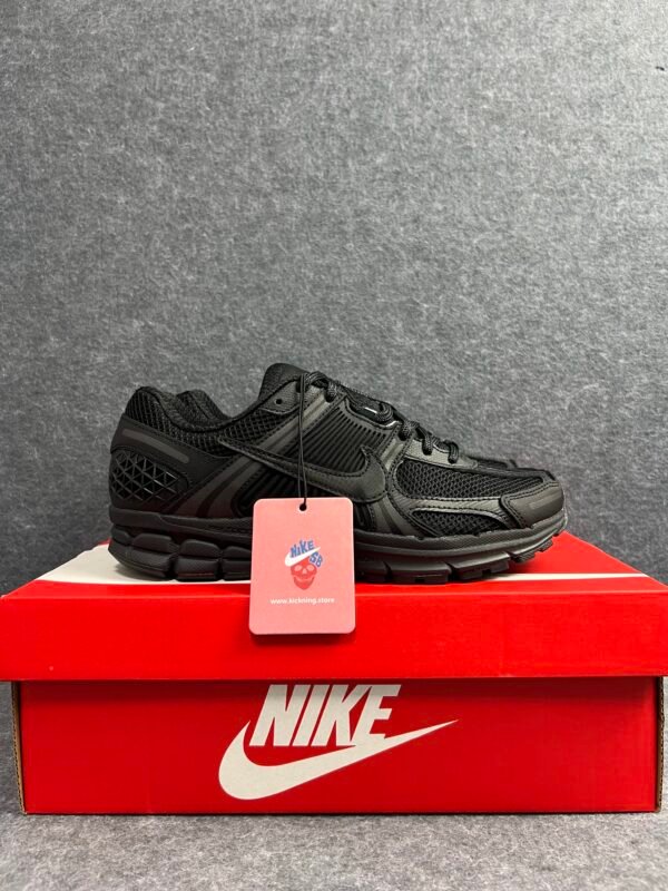 Nike Zoom Vomero 5 Triple Black