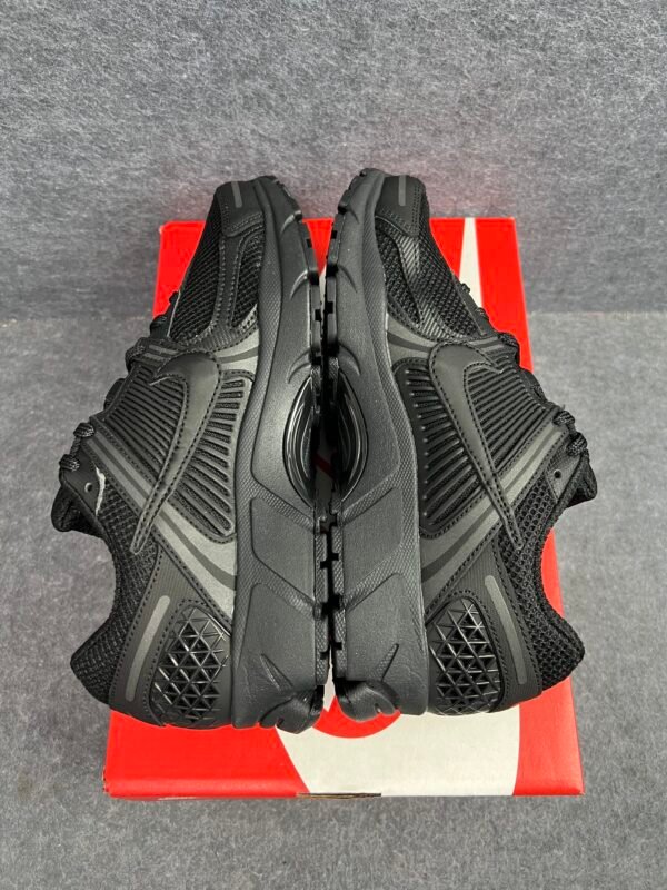 Nike Zoom Vomero 5 Triple Black