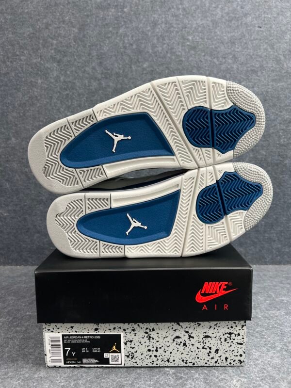 Jordan 4 Retro Military Blue (2024)