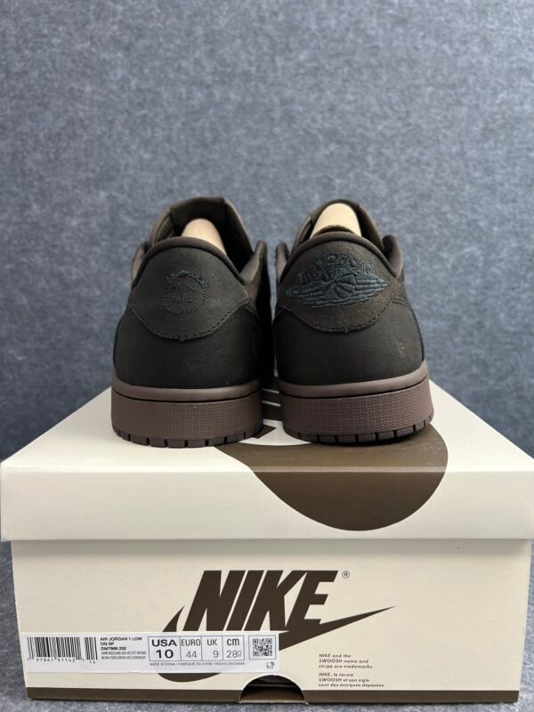 Jordan 1 Retro Low OG SP Travis Scott Velvet Brown