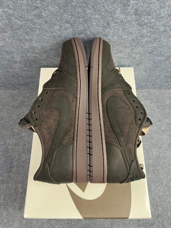 Jordan 1 Retro Low OG SP Travis Scott Velvet Brown