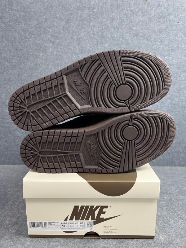 Jordan 1 Retro Low OG SP Travis Scott Velvet Brown