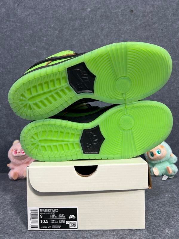 Nike SB Dunk Low The Powerpuff Girls Buttercup