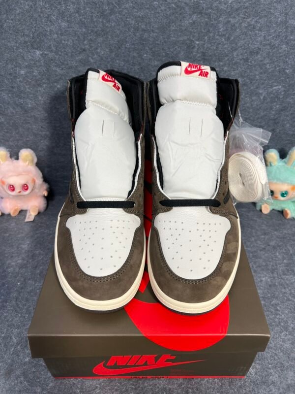 Jordan 1 Retro High OG SP Travis Scott Mocha