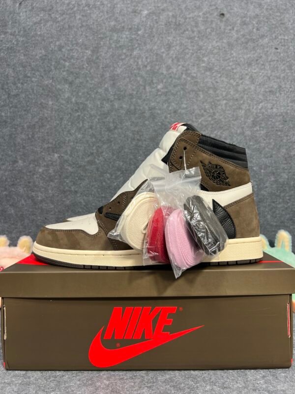 Jordan 1 Retro High OG SP Travis Scott Mocha