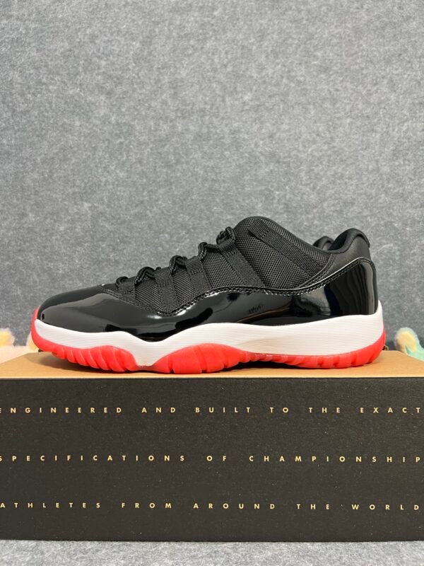 Jordan 11 Retro Low Bred (2025)