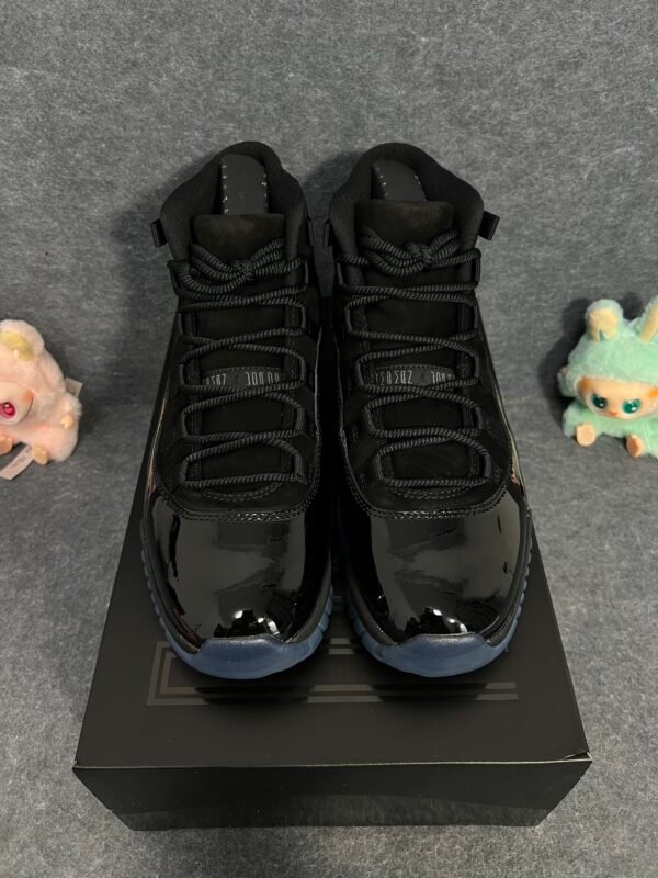 Jordan 11 Retro Cap and Gown