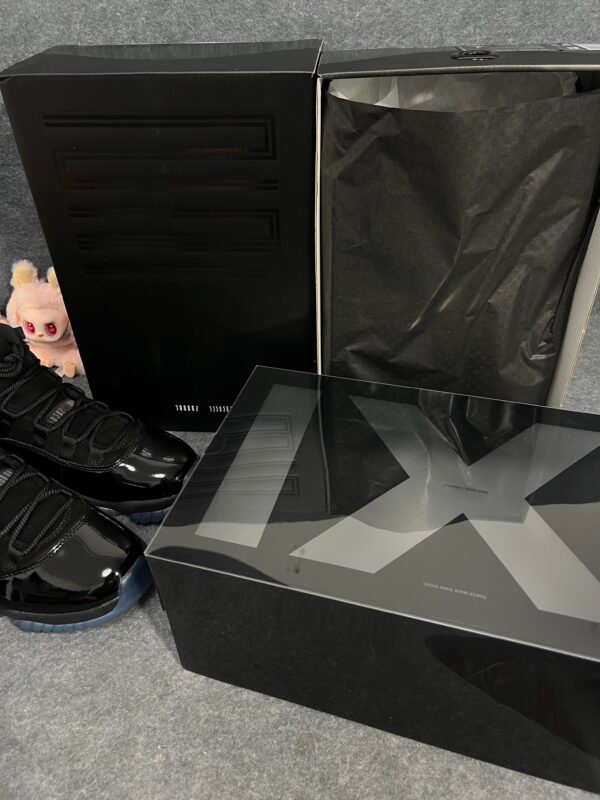 Jordan 11 Retro Cap and Gown