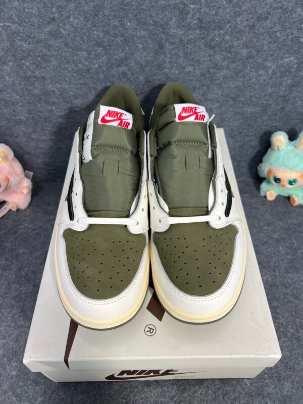 Jordan 1 Retro Low OG SP Travis Scott Medium Olive