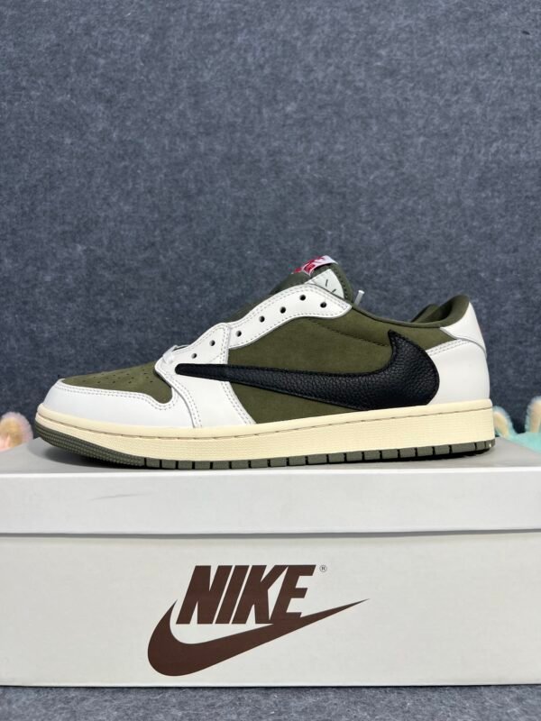 Jordan 1 Retro Low OG SP Travis Scott Medium Olive