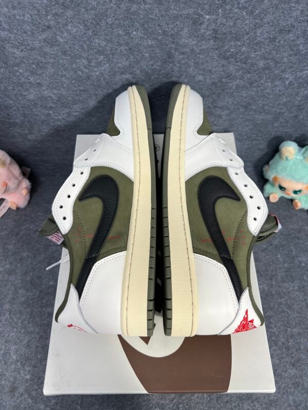 Jordan 1 Retro Low OG SP Travis Scott Medium Olive