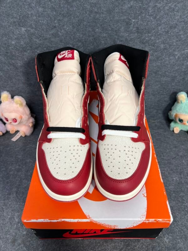 Jordan 1 Retro High OG Chicago Lost and Found
