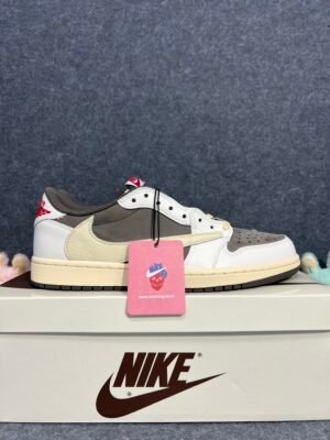 Jordan 1 Retro Low OG SP Travis Scott Reverse Mocha
