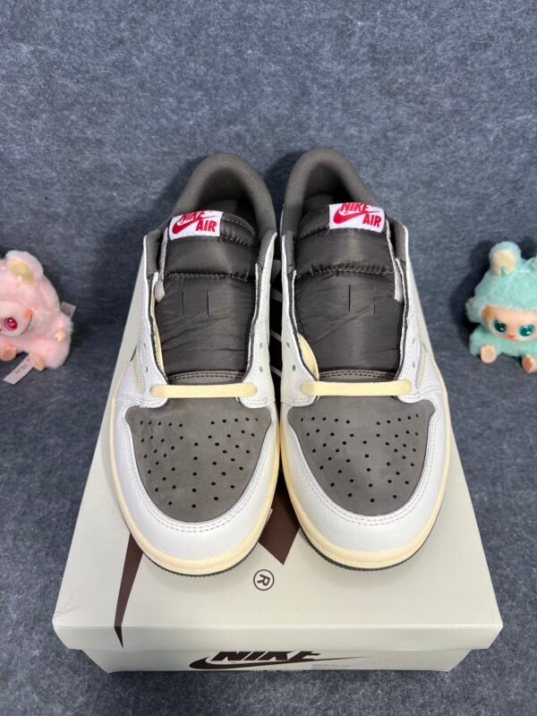Jordan 1 Retro Low OG SP Travis Scott Reverse Mocha