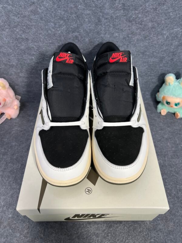 Jordan 1 Retro Low OG SP Travis Scott Olive