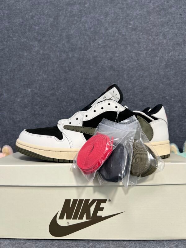 Jordan 1 Retro Low OG SP Travis Scott Olive