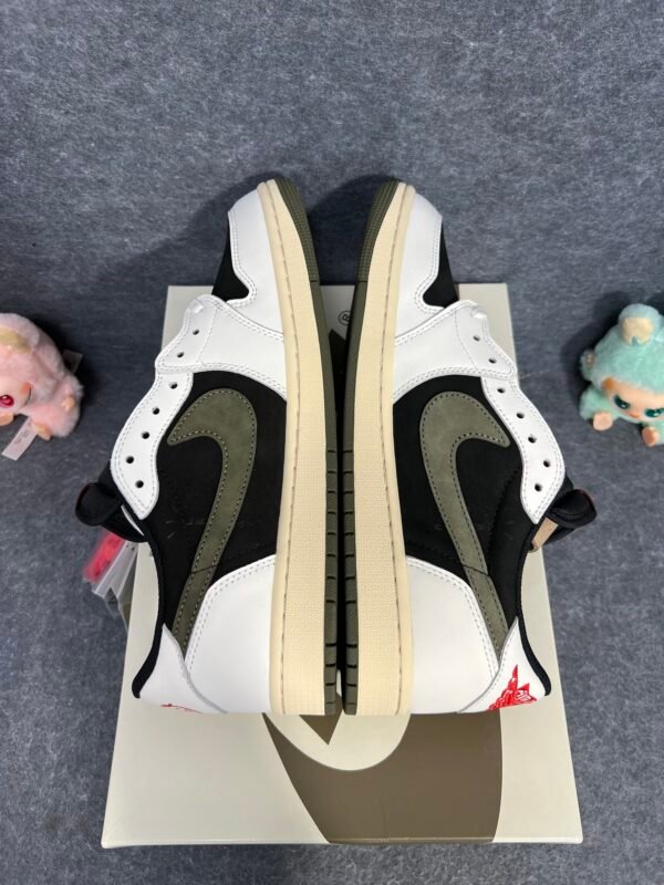 Jordan 1 Retro Low OG SP Travis Scott Olive