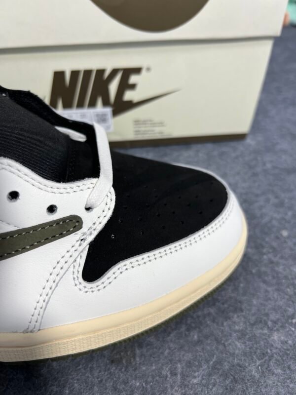 Jordan 1 Retro Low OG SP Travis Scott Olive