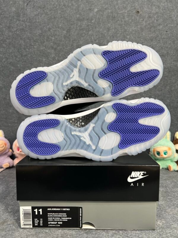 Jordan 11 Retro Concord (2018)