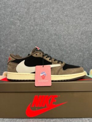 Jordan 1 Retro Low OG SP Travis Scott Mocha