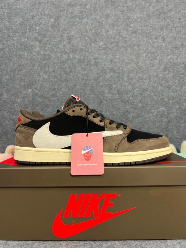 Jordan 1 Retro Low OG SP Travis Scott Mocha