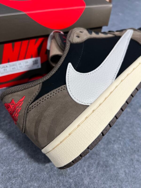 Jordan 1 Retro Low OG SP Travis Scott Mocha