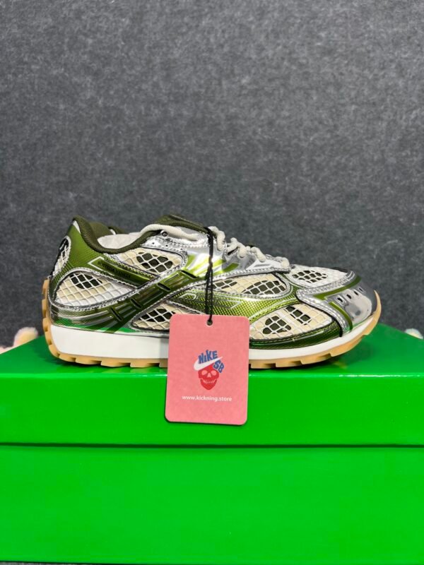 Bottega Veneta Orbit Mud White