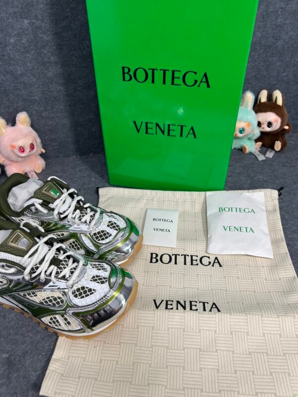 Bottega Veneta Orbit Mud White