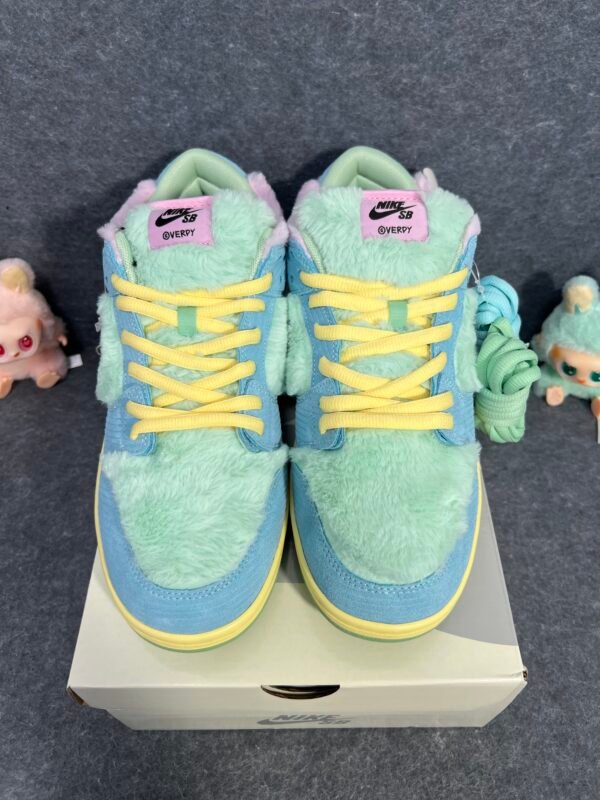 Nike SB Dunk Low Verdy Visty