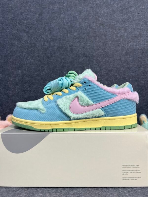 Nike SB Dunk Low Verdy Visty