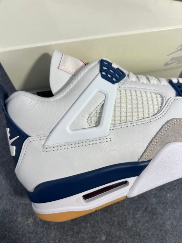Jordan 4 Retro SB Navy