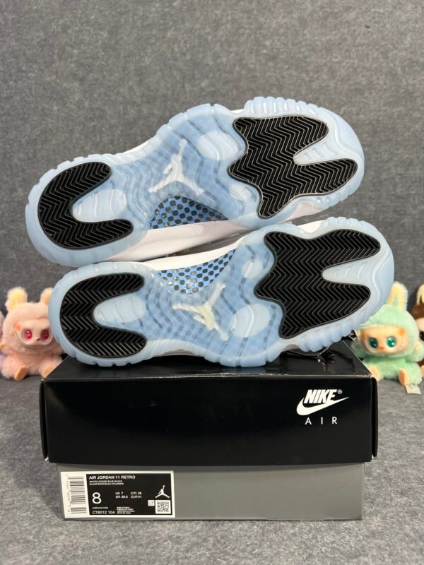 Jordan 11 Retro Legend Blue (2024)