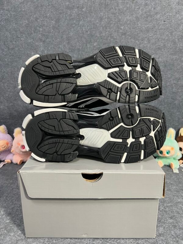 Balenciaga Runner Black White